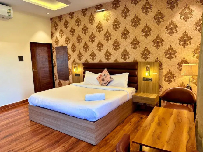7 Hills Resort