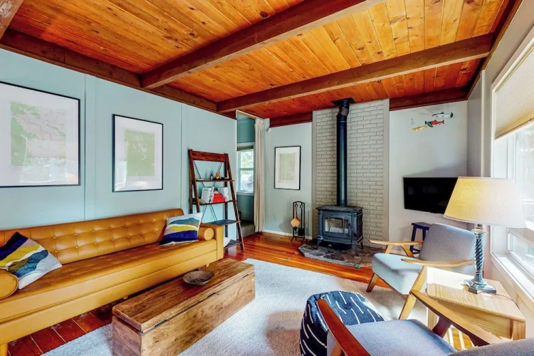 3 Bedrooms Cottage with balcony