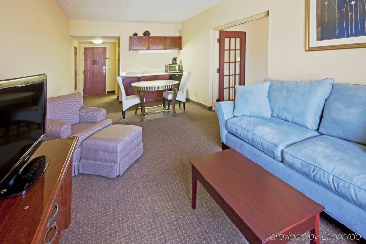 Holiday Inn Express & Suites Sebring by IHG