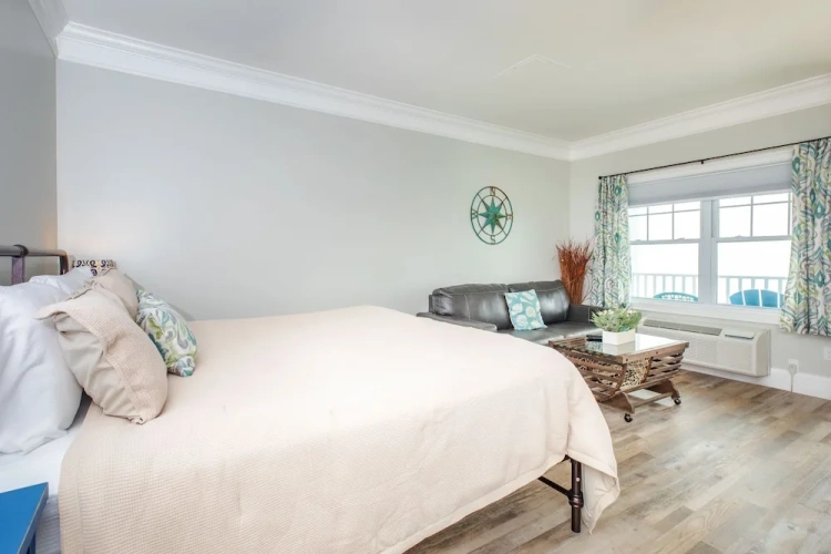 Deluxe Double Suite with balcony and with ocean view