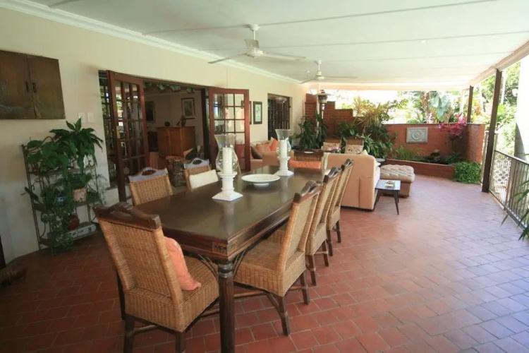 The Palms B & B