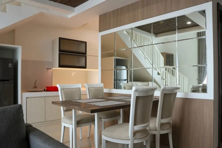 Spacious And Elegant 1Br Loft At Neo Soho Apartment