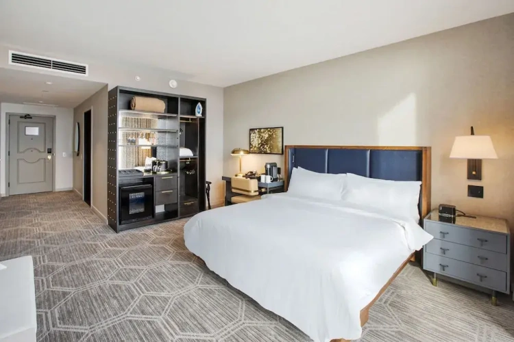 Premier Single room