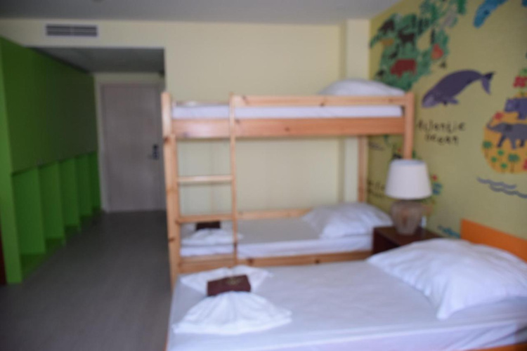 Therma Camp And Pool