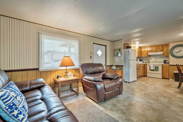 Cabin w/ Fire Pit, Walk to Steinhatchee River!