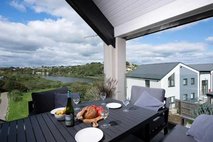 Swanpool View