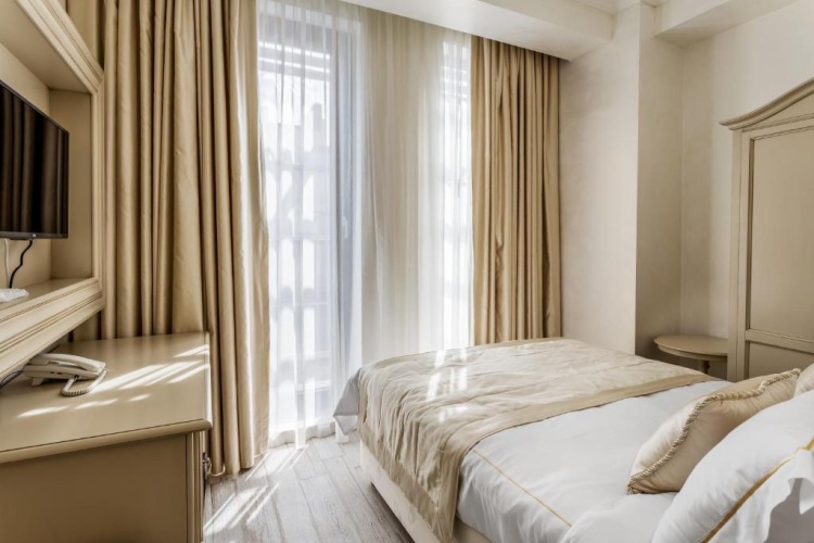 Deluxe room with balcony