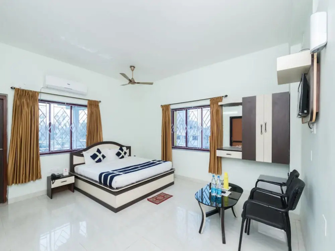 OYO 10398 Hotel Parijayee