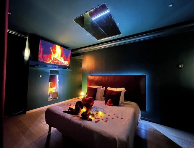 Luxury Suite