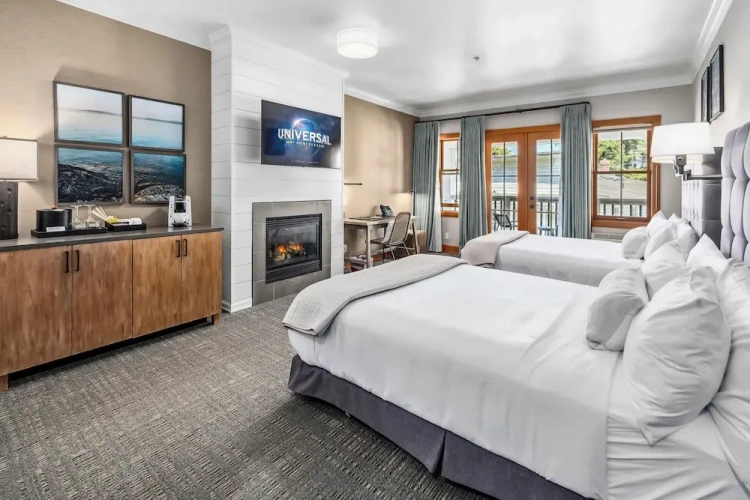 Quadruple Suite with balcony