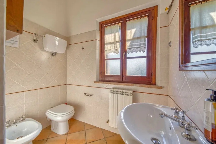Poppy apt with shared pool