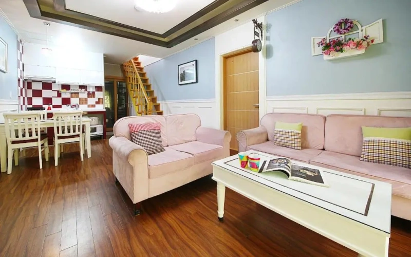 2 Bedrooms Cottage