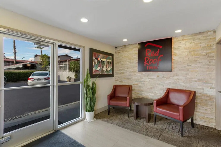Red Roof Inn Redding