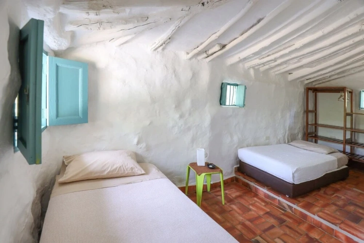 4 Bedrooms Cottage