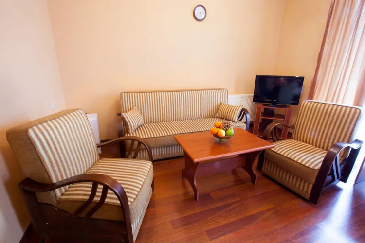 Aristocrat Hotel