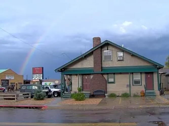 Buffalo Pointe Lodge And Café