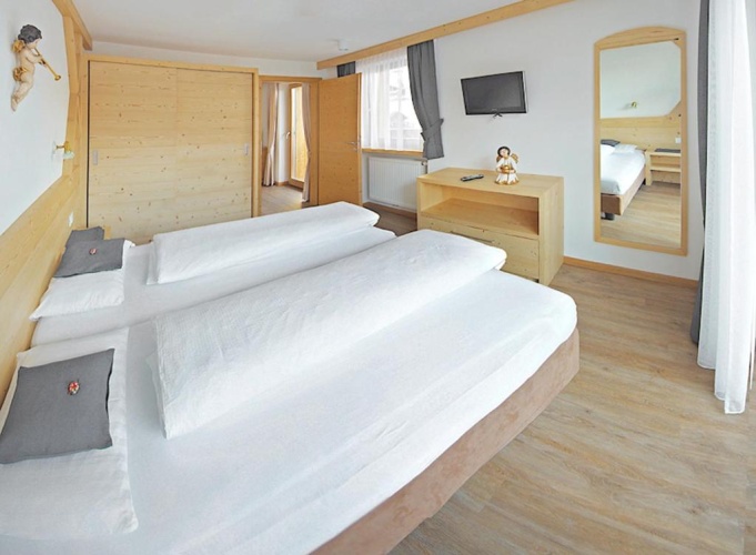 1 Bedroom Apartment with balcony