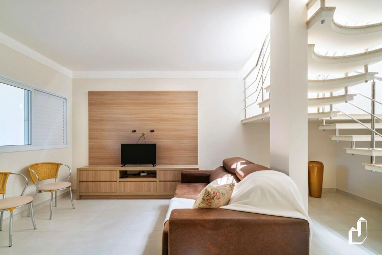 Casa com 05 dormitórios