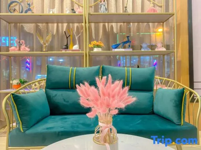 Yue Rui Fan Light Luxury Hotel