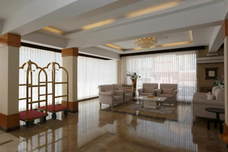 Hotelier Suites by Cantonal