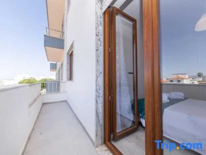 3 Bedrooms Apartment