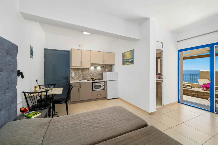 Ariadne- Apanema Studios and Apts