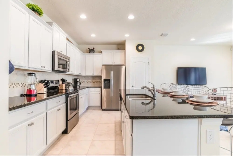 Windsor at Westside 2006 - Five Bedroom Townhome with Private Pool