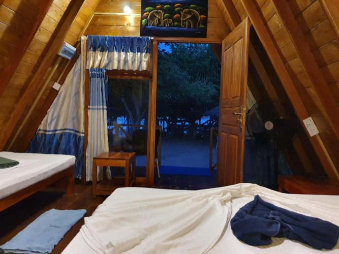 Standard Triple room beachfront