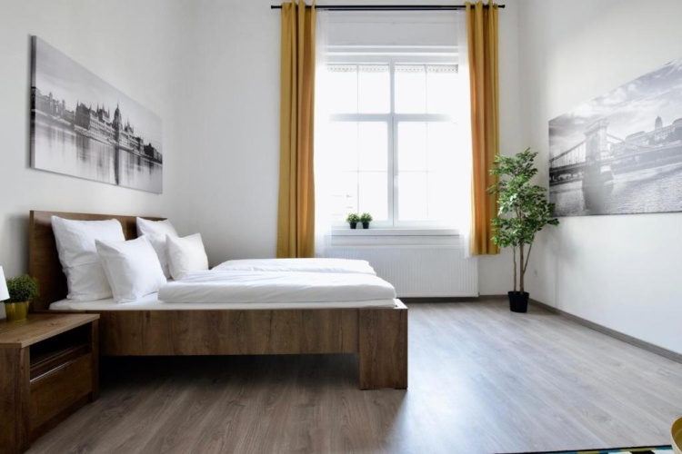 2 Bedrooms Apartment