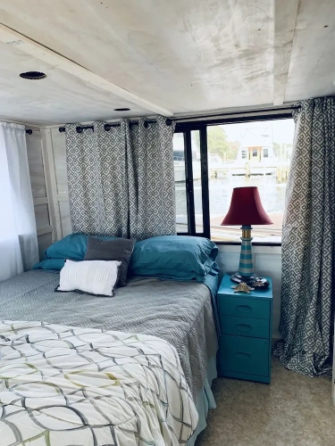 1 Bedroom Cottage with balcony