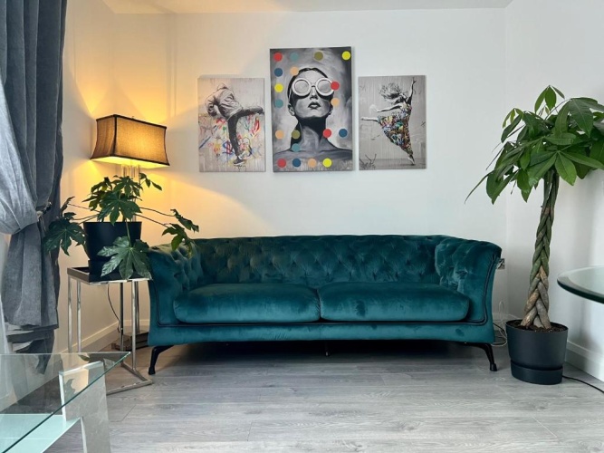 2 Bedrooms Apartment