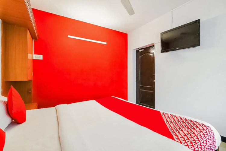 Flagship 74267 Hotel Maruthi Gandhi Park