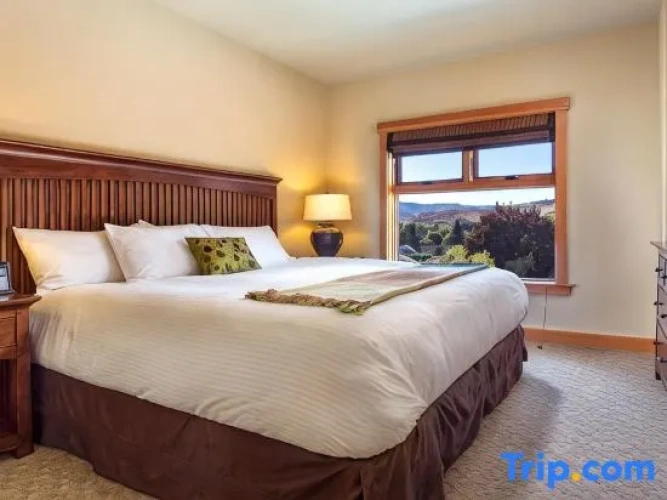 3 Bedrooms Deluxe Single room