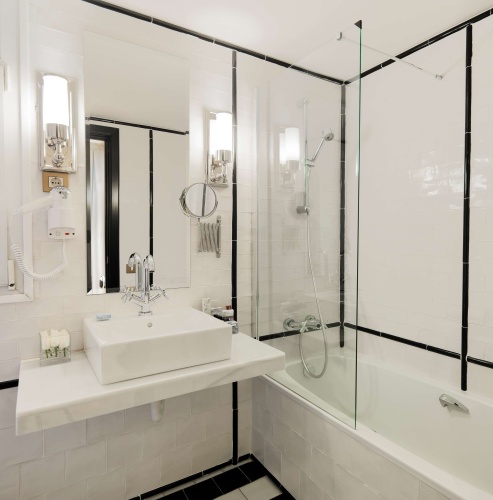 H10 Catalunya Plaza Boutique Hotel photo 13