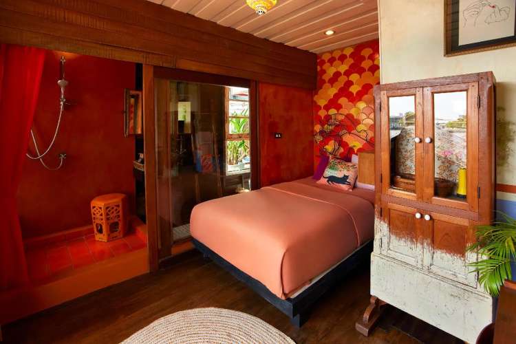 Loy La Long Hotel (SHA Extra Plus)