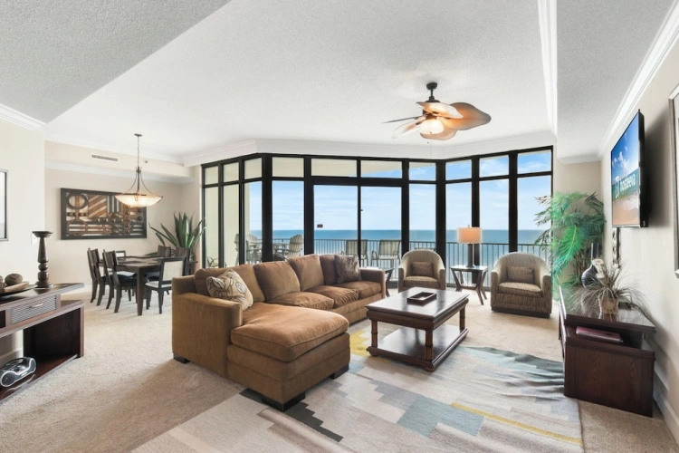 3 Bedrooms Standard room beachfront