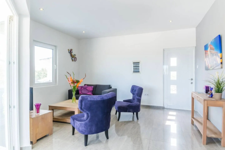 Mellow Mood Retreat: Safe Private Gated Oasis
