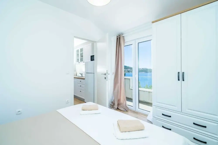 1 Bedroom Apartment with balcony
