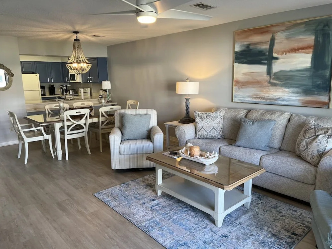 2 D, Three Bedroom Townhome