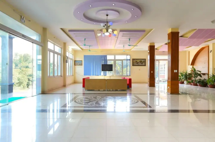 OYO 593 Bach Duong Hotel