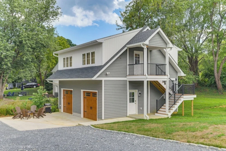 2 Bedrooms Cottage