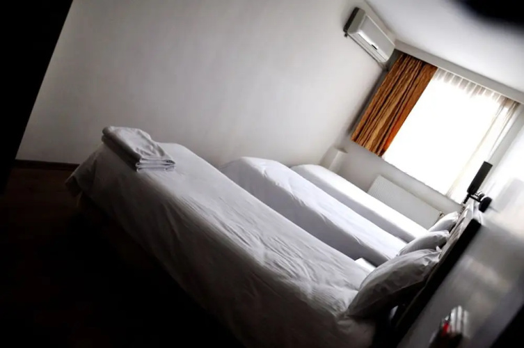 Hivas Hotel