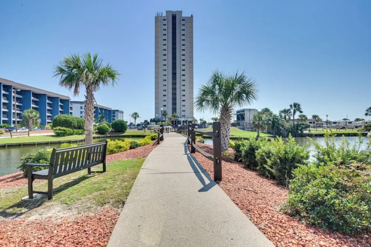 Oceanfront Condo w/ Balcony in Myrtle Beach!
