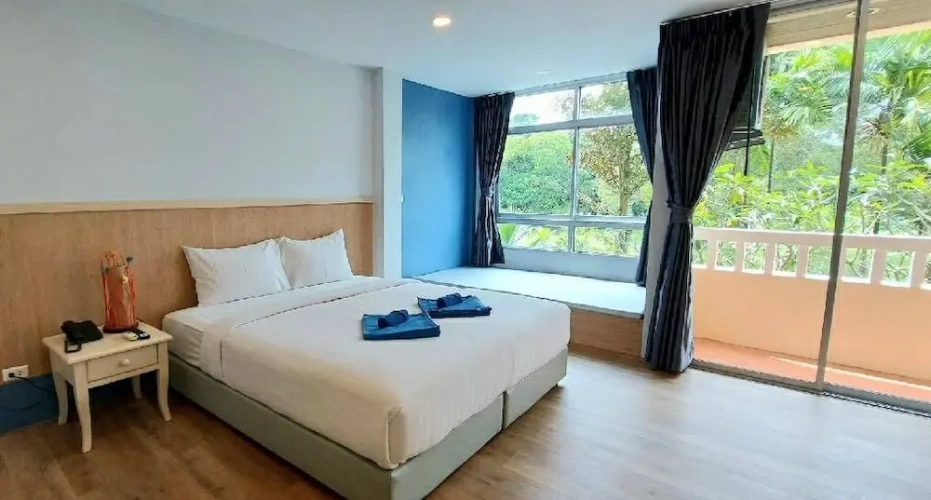 Superior room with garden view
