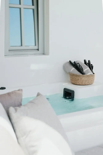Deluxe with jetted tub Double room