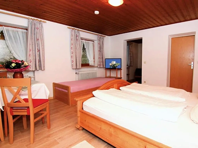 Standard Triple room with balcony