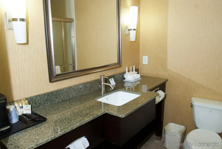 Holiday Inn Express & Suites Clemson by IHG