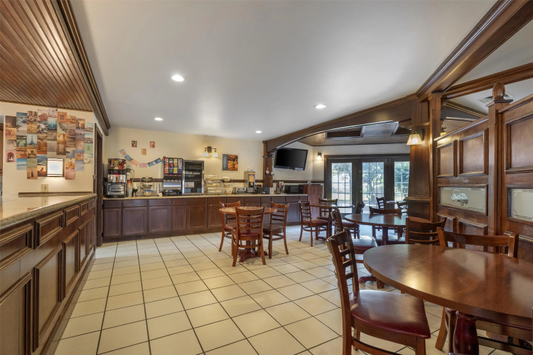 SureStay Plus Hotel by Best Western Auburn photo 28