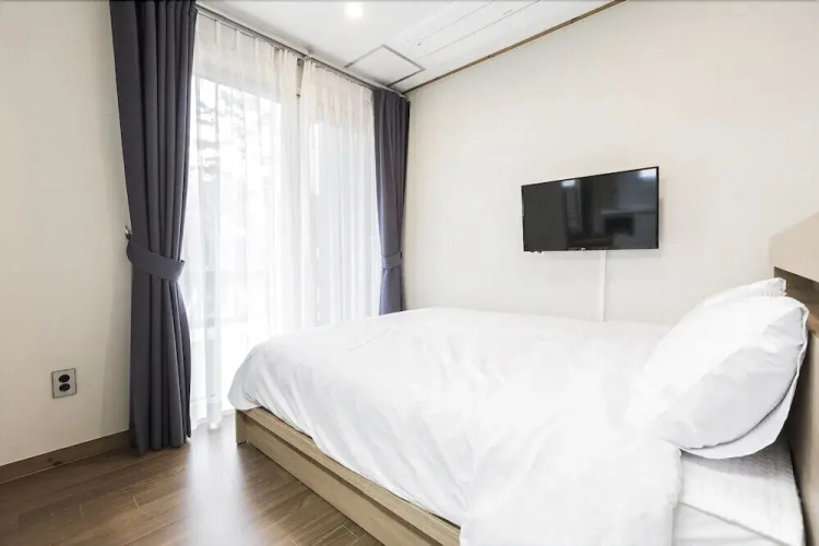 Jeju Batdol Guesthouse