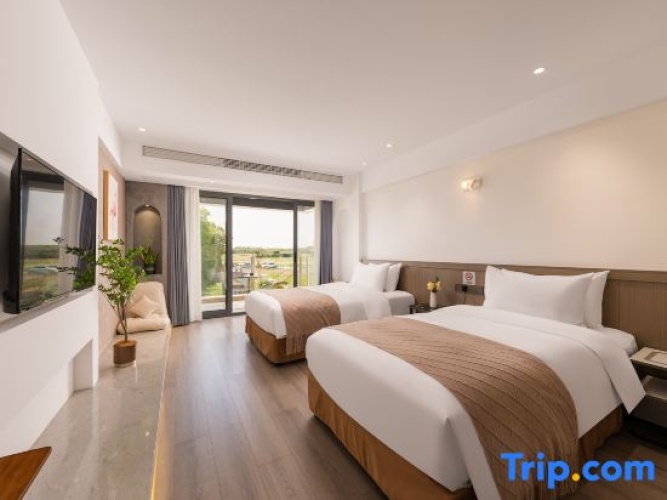 Standard Twin room with balcony